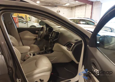 2019 Jeep Cherokee Limited 4X4 из США, поврежденный, VIN 1C4PJMDX2KD134711